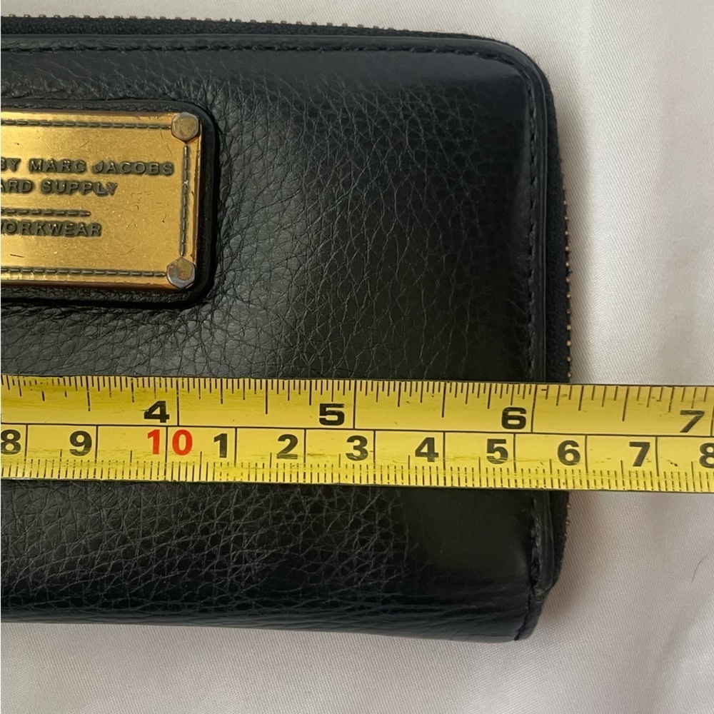 Marc by Marc Jacobs Black Leather Zip Around Wristlet with Gold Hardware - Picture 6 of 7